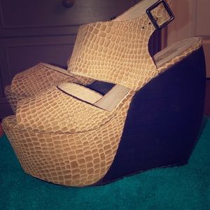 Platform wedge sandals